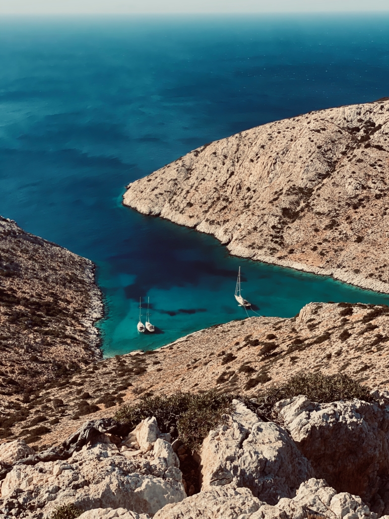 Vue au mouillage de Venus à Keros