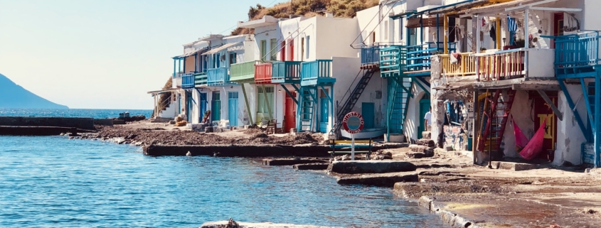 Milos houses